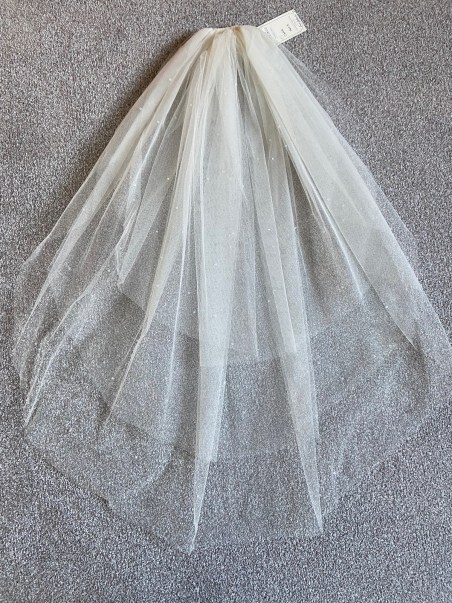 3 tier ivory veil with crystal scatter